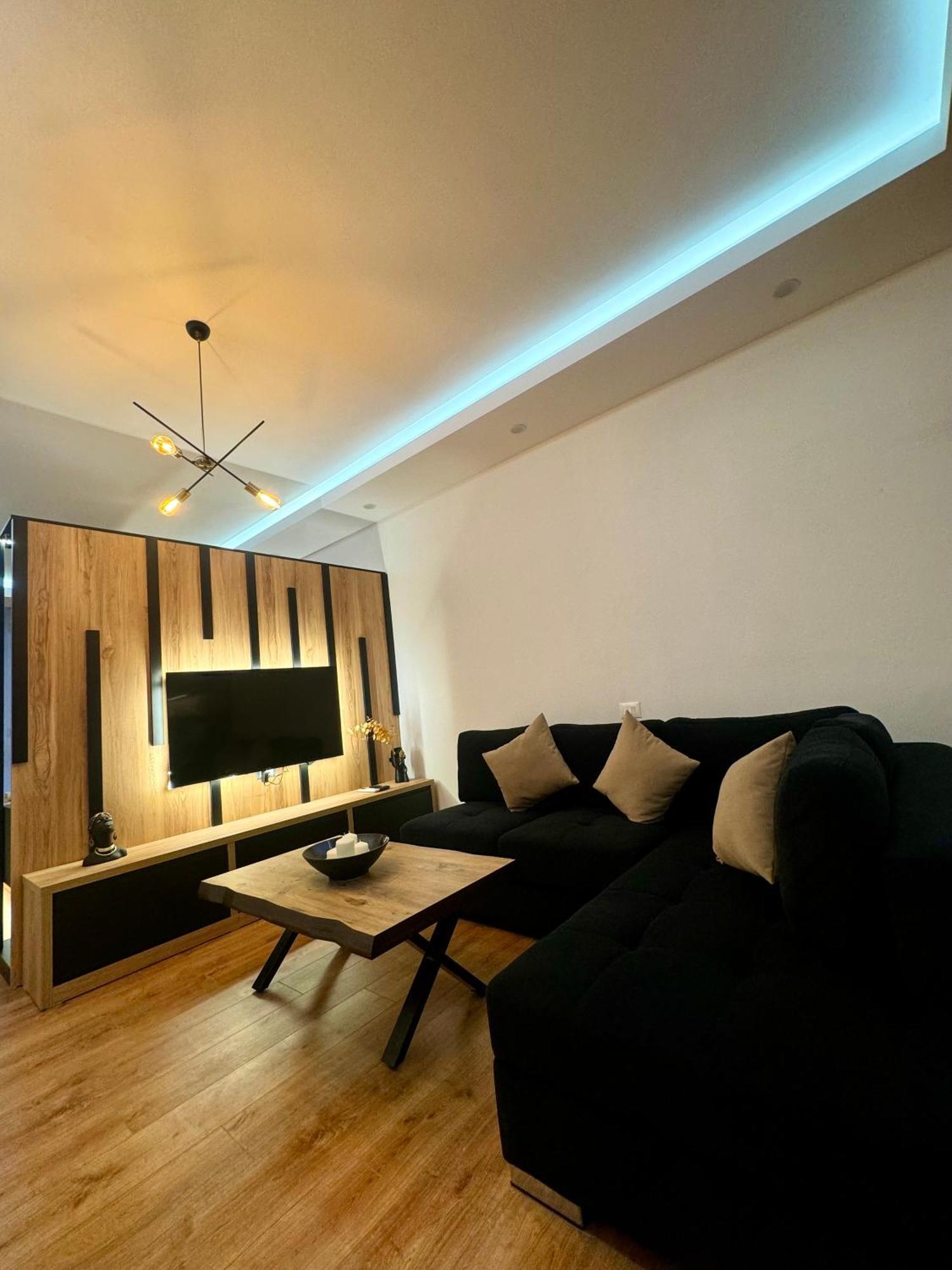 Luxury Central Baba Apartment Shkodër Buitenkant foto