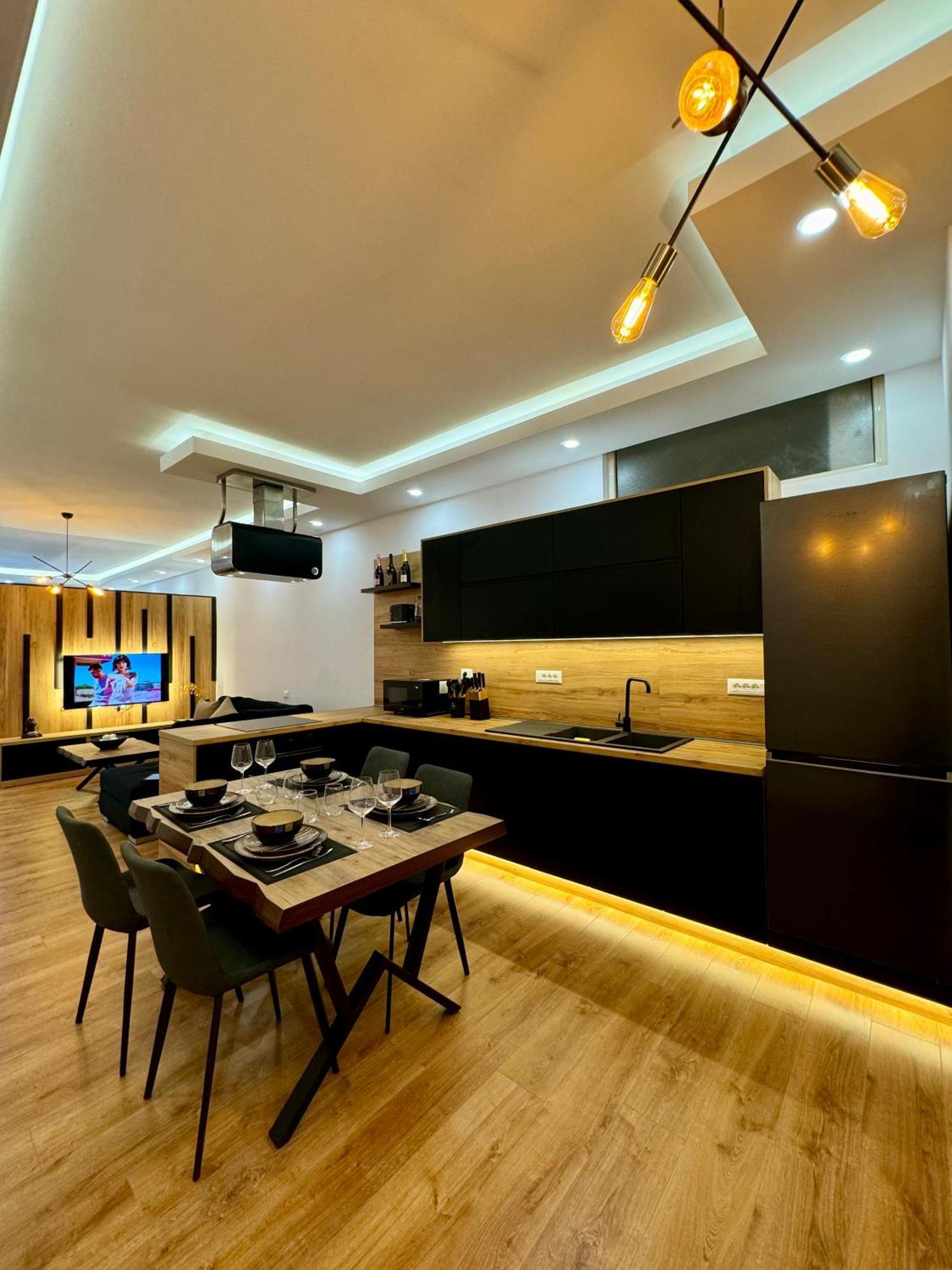 Luxury Central Baba Apartment Shkodër Buitenkant foto